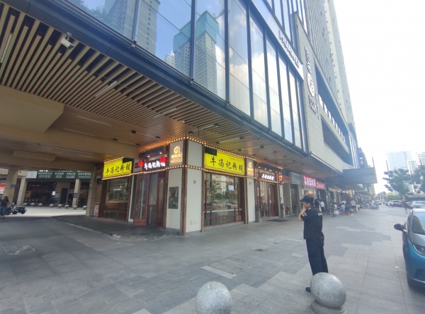 高档公寓写字楼下临街地铁口黄JIN拐角餐饮粉面转让Y8163 高档公寓写字楼下临街地铁口黄JIN拐角餐饮粉面转让Y8163