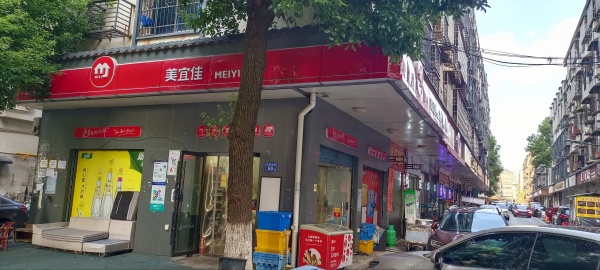 日营业额5000加大型小区出入口双门头拐角超市转让Y8165 日营业额5000加大型小区出入口双门头拐角超市转让Y8165