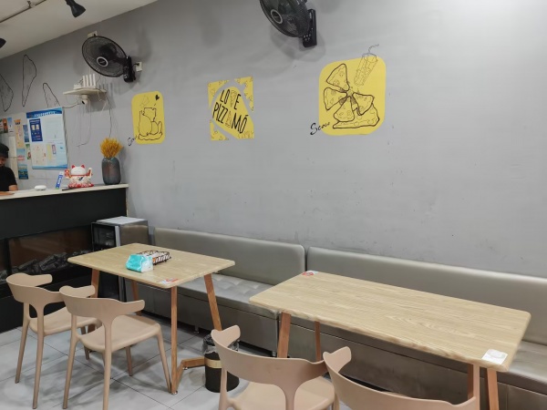 火爆河西王府井商业广场餐饮店优价转让Y8171 火爆河西王府井商业广场餐饮店优价转让Y8171