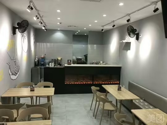 火爆河西王府井商业广场餐饮店优价转让Y8171 火爆河西王府井商业广场餐饮店优价转让Y8171