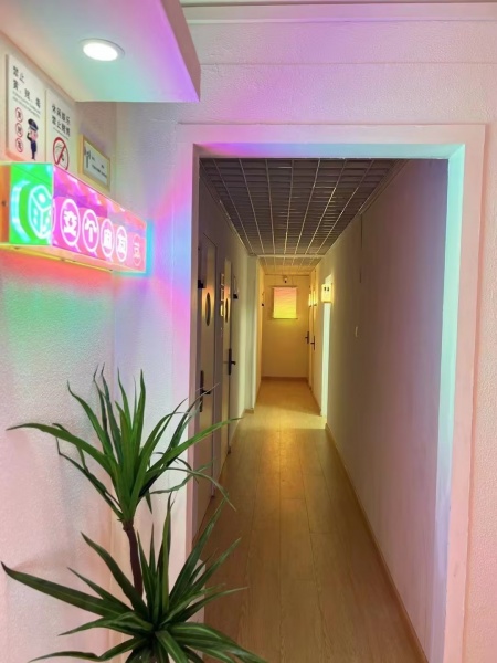 M8189 出价就谈 五一广场附近(7包间)棋牌室优价转让 M8189 出价就谈 五一广场附近(7包间)棋牌室优价转让