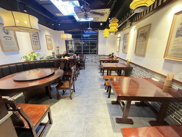 Y8195地铁口日营万元粉面盖码餐饮店优价转让 Y8195地铁口日营万元粉面盖码餐饮店优价转让