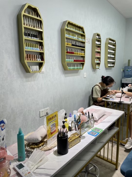 d8201急转1.2万天心区临近铁道学院1号线美甲店 d8201急转1.2万天心区临近铁道学院1号线美甲店