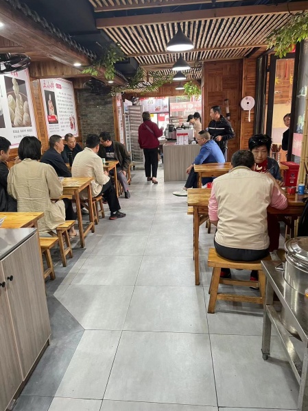 Y8216长沙火车站电脑城120平餐饮店优价转让 Y8216长沙火车站电脑城120平餐饮店优价转让