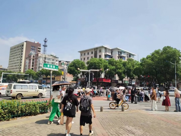 M918 低价处理 省博物馆正对面200平羊火锅店(三年老店全新装修)可空转 M918 低价处理 省博物馆正对面200平羊火锅店(三年老店全新装修)可空转