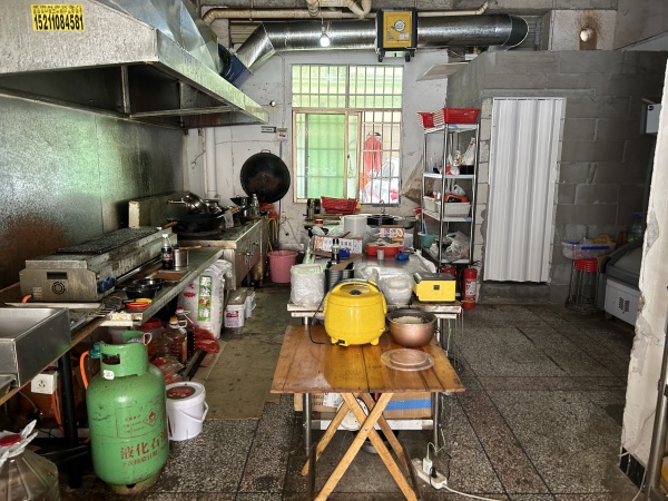 Y958见钱就转超低价急急急急转成熟小区90平外卖餐饮店 Y958见钱就转超低价急急急急转成熟小区90平外卖餐饮店