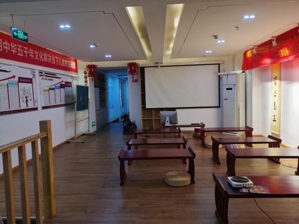 G9164火爆!超低房租实验小学小区出入口临街门面出租 G9164火爆!超低房租实验小学小区出入口临街门面出租