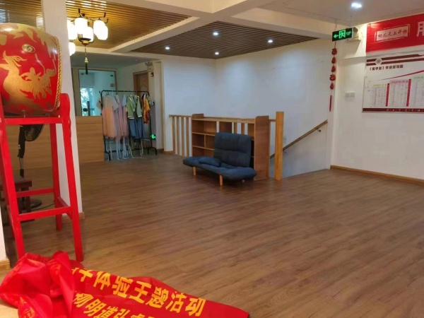 G9164火爆!超低房租实验小学小区出入口临街门面出租 G9164火爆!超低房租实验小学小区出入口临街门面出租