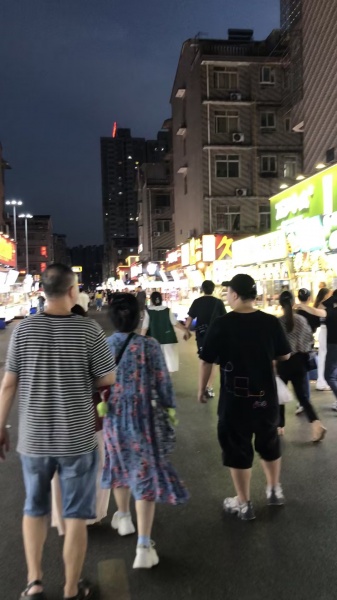 M9178 急转四方坪夜市入口拐角双门头30平粉面店 M9178 急转四方坪夜市入口拐角双门头30平粉面店