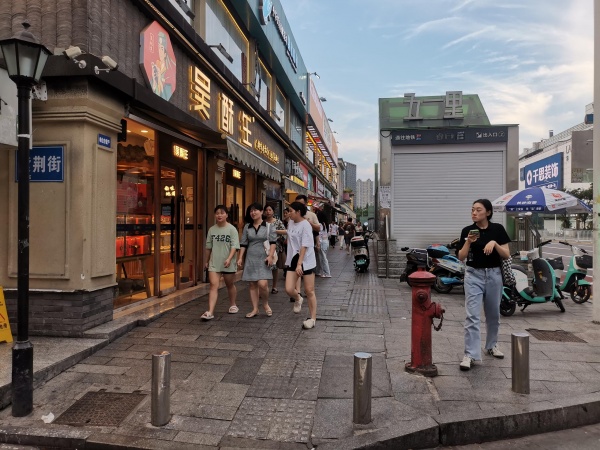 1W急转五一商圈商业街外卖餐饮小吃店d9183 1W急转五一商圈商业街外卖餐饮小吃店d9183