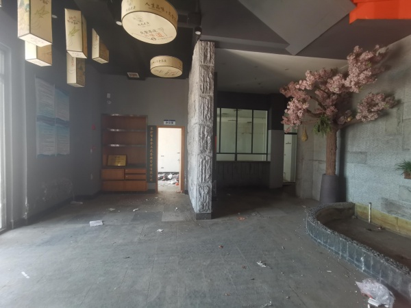 Y9189星沙工业园大型成熟小区700平临街门面房东直租 Y9189星沙工业园大型成熟小区700平临街门面房东直租