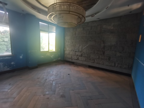 Y9189星沙工业园大型成熟小区700平临街门面房东直租 Y9189星沙工业园大型成熟小区700平临街门面房东直租