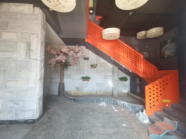 Y9189星沙工业园大型成熟小区700平临街门面房东直租 Y9189星沙工业园大型成熟小区700平临街门面房东直租