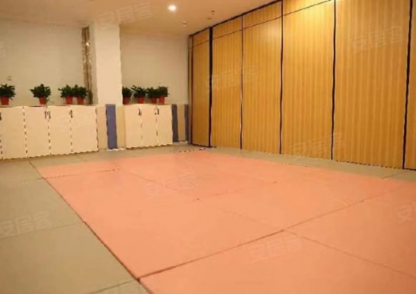 2万转让芙蓉区300平加户外200平场地托育早教转让Y244 2万转让芙蓉区300平加户外200平场地托育早教转让Y244