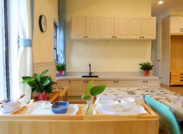 2万转让芙蓉区300平加户外200平场地托育早教转让Y244 2万转让芙蓉区300平加户外200平场地托育早教转让Y244