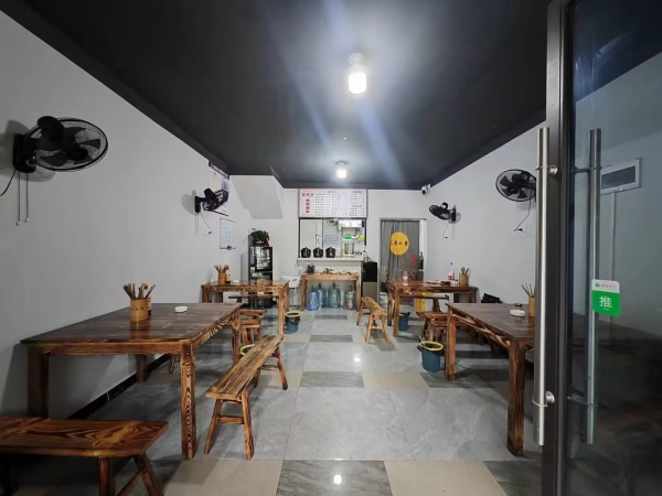 M9263 火爆5万急转小区正门口望城大型小区临街粉面店转让 M9263 火爆5万急转小区正门口望城大型小区临街粉面店转让