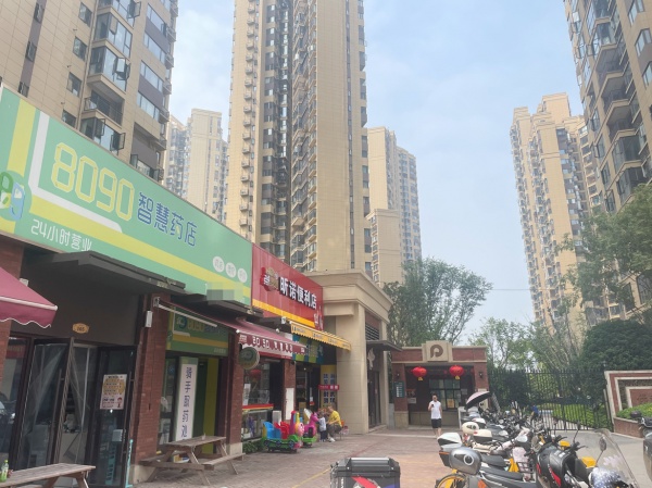 MA9 星沙保利香槟国际几万成熟小区临街药店急转(可空转) MA9 星沙保利香槟国际几万成熟小区临街药店急转(可空转)
