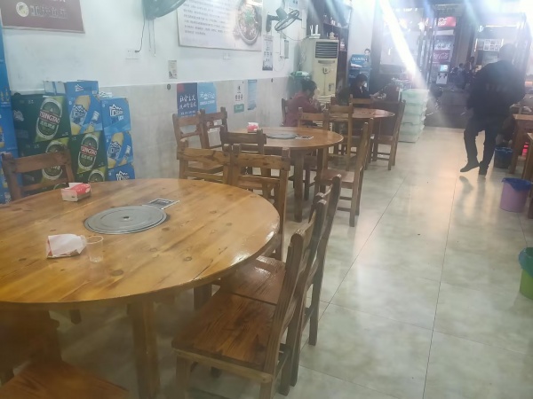 MA91 大学城天马学生公寓旁150平餐饮门店低价转让 MA91 大学城天马学生公寓旁150平餐饮门店低价转让
