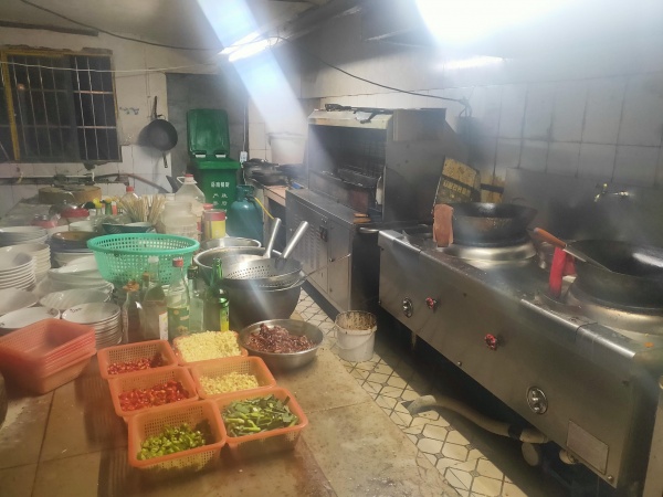 MA91 大学城天马学生公寓旁150平餐饮门店低价转让 MA91 大学城天马学生公寓旁150平餐饮门店低价转让