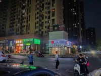GA115保利香槟临街大拐角糕点店低价转让（可空转）