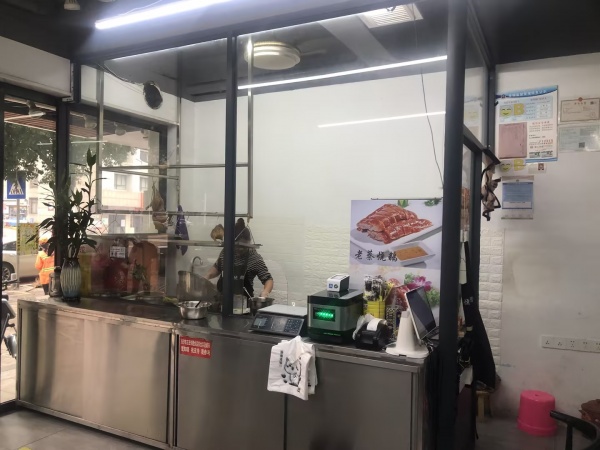 火爆!天心区金桂商业街双门头70平烧鹅店优价转让YA206 火爆!天心区金桂商业街双门头70平烧鹅店优价转让YA206