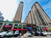 YF33W人大型成熟小区日营业1万临街底商生鲜超市转让