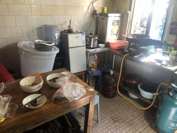生意火爆!雨花区洞井商贸城品牌连锁花店优价转让YF59 生意火爆!雨花区洞井商贸城品牌连锁花店优价转让YF59