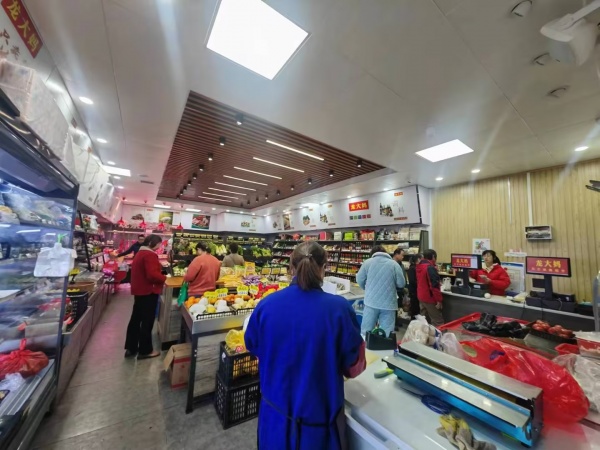 MF100 雨花区大型小区临街日营8000+生鲜店优价转让 MF100 雨花区大型小区临街日营8000+生鲜店优价转让