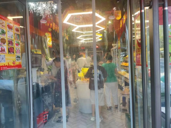 MF133 空转!学校门口 天心区大型社区41平店铺空转 无限制 MF133 空转!学校门口 天心区大型社区41平店铺空转 无限制