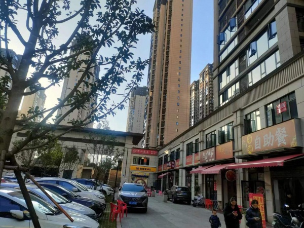 YF147望城区W人大型成熟小区临街底商自助餐饮优转(可空转 YF147望城区W人大型成熟小区临街底商自助餐饮优转(可空转