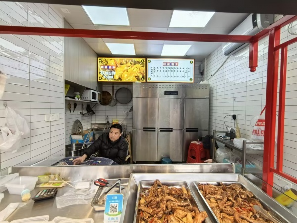 MF200 急转雨花区新星小区北门商场对面临街小吃店 MF200 急转雨花区新星小区北门商场对面临街小吃店