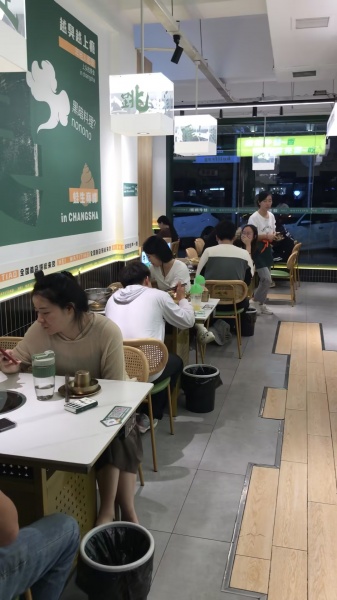 MK62 急转开福区湘江世纪城120平拐角双门餐饮店 MK62 急转开福区湘江世纪城120平拐角双门餐饮店