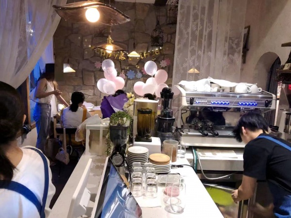 MK61 市中心步行街临街独栋220平餐饮转让(空转无限制) MK61 市中心步行街临街独栋220平餐饮转让(空转无限制)