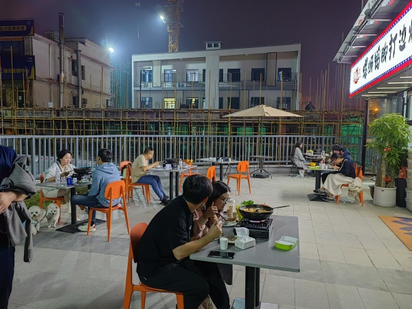 MK133 出价就谈!万人高校涉外经济学院餐饮拐角+可外摆 MK133 出价就谈!万人高校涉外经济学院餐饮拐角+可外摆