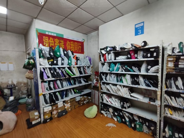 Yk201天心区柠檬丽都日均1000菜鸟带承包区优价转让 Yk201天心区柠檬丽都日均1000菜鸟带承包区优价转让