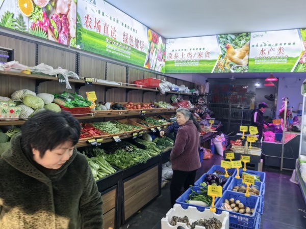 MK235 岳麓区钰龙天下日8千大型小区入口60平生鲜店优价转让 MK235 岳麓区钰龙天下日8千大型小区入口60平生鲜店优价转让