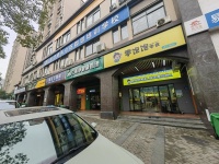 74128天心区铁道学院商圈日营8500零食店优价转让