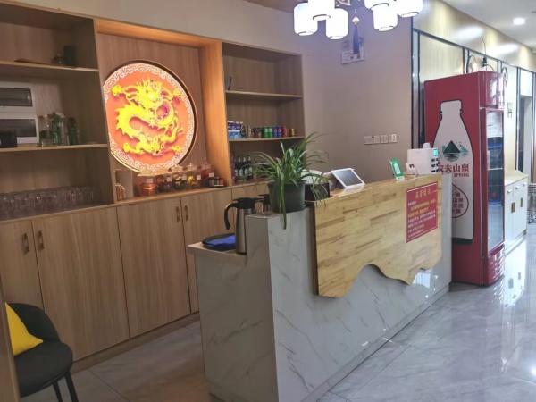 84863 月营12万豪华精装420平茶餐厅10个包厢棋牌室转让 84863 月营12万豪华精装420平茶餐厅10个包厢棋牌室转让