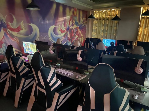 84167 成熟小区一楼商铺八百个平方,可分租可整租 84167 成熟小区一楼商铺八百个平方,可分租可整租