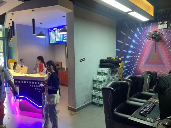 84167 成熟小区一楼商铺八百个平方,可分租可整租 84167 成熟小区一楼商铺八百个平方,可分租可整租