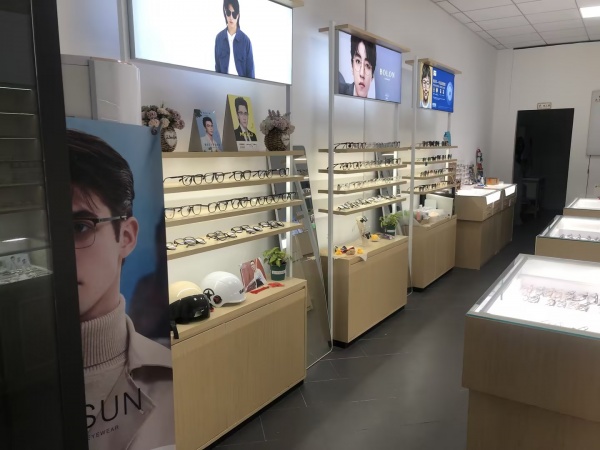 (已转)54179眼镜店低价空转做餐饮等无行业限制 (已转)54179眼镜店低价空转做餐饮等无行业限制