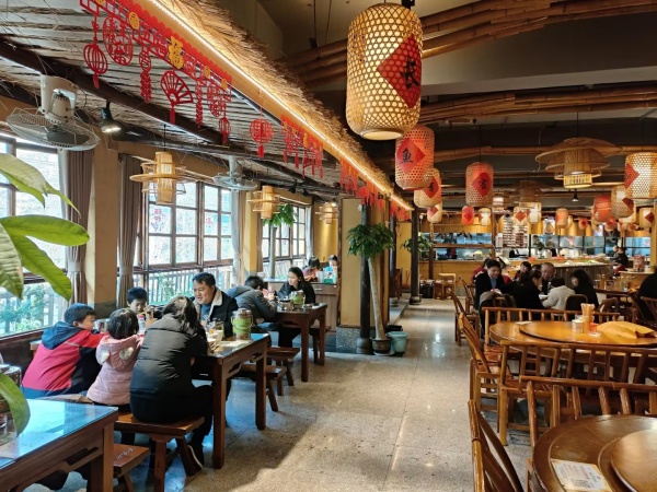 84197 日营1万+雨花区公交新村550平餐饮店带燃气低价转让 84197 日营1万+雨花区公交新村550平餐饮店带燃气低价转让