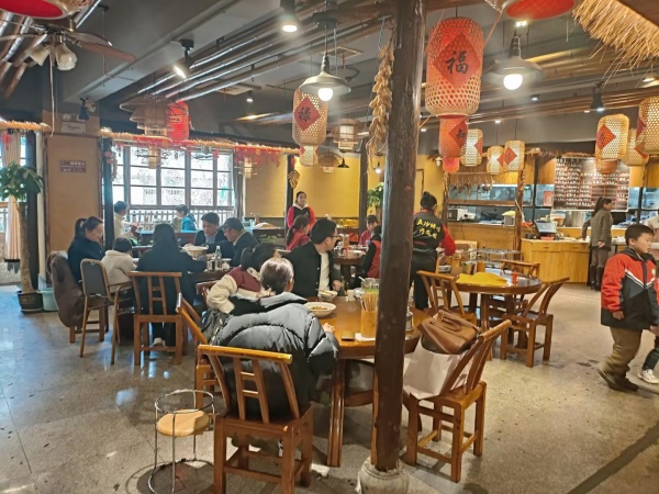 84197 日营1万+雨花区公交新村550平餐饮店带燃气低价转让 84197 日营1万+雨花区公交新村550平餐饮店带燃气低价转让