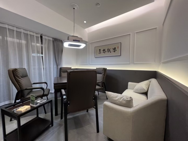 84212 岳麓区商业街精装8个包棋牌室优价转让 84212 岳麓区商业街精装8个包棋牌室优价转让