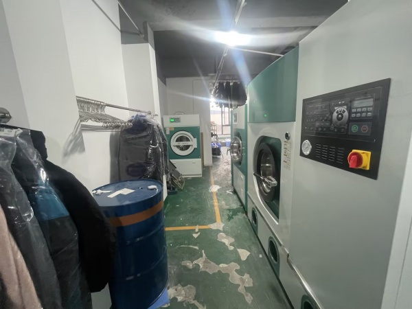 84327 5万急转!雨花区高档小区壹家品牌干洗店优价转让 84327 5万急转!雨花区高档小区壹家品牌干洗店优价转让