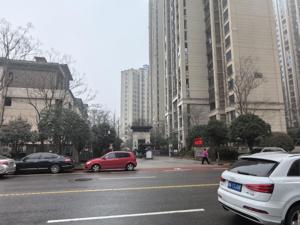 843145 梅溪湖万人高档小区临街门面房东直租 843145 梅溪湖万人高档小区临街门面房东直租