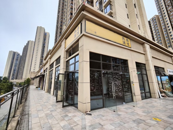 843146 2.5万空转!长沙医学院夜市旁38平热卤店优价转让 843146 2.5万空转!长沙医学院夜市旁38平热卤店优价转让
