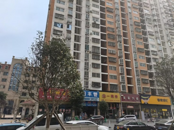 843183 4.28万急转!日营2000+宁乡滨江国际65平卤菜店低价转让 843183 4.28万急转!日营2000+宁乡滨江国际65平卤菜店低价转让