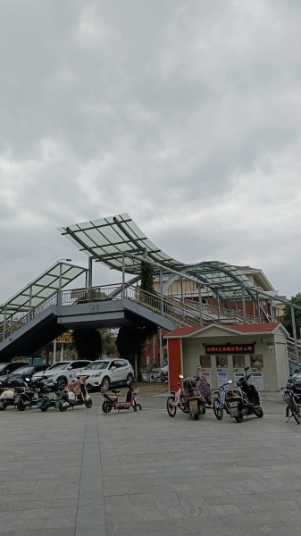 YF182两所xue校旁边公交车站对面大型小区临街水果店优转YF182 YF182两所xue校旁边公交车站对面大型小区临街水果店优转YF182