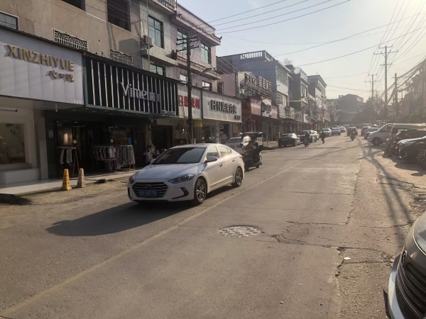 843250 超市门口头铺 开福区大型超市入口处品牌卤味店优价转让 843250 超市门口头铺 开福区大型超市入口处品牌卤味店优价转让